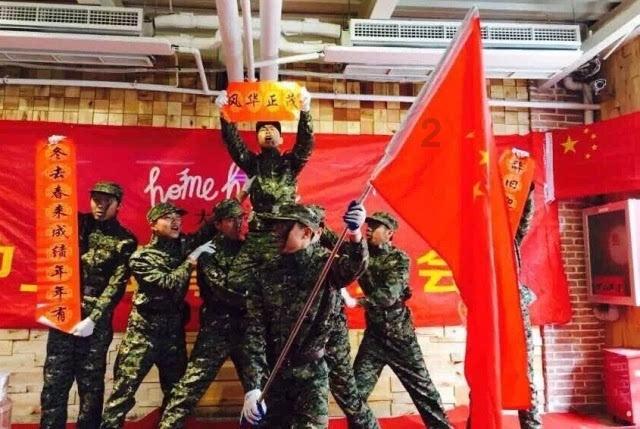 广电记者探访:理发店开启“春节模式”