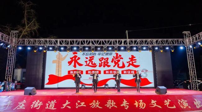 Cold是冷,Shoulder是肩膀,那你知道Cold shoulder是什么意思吗?